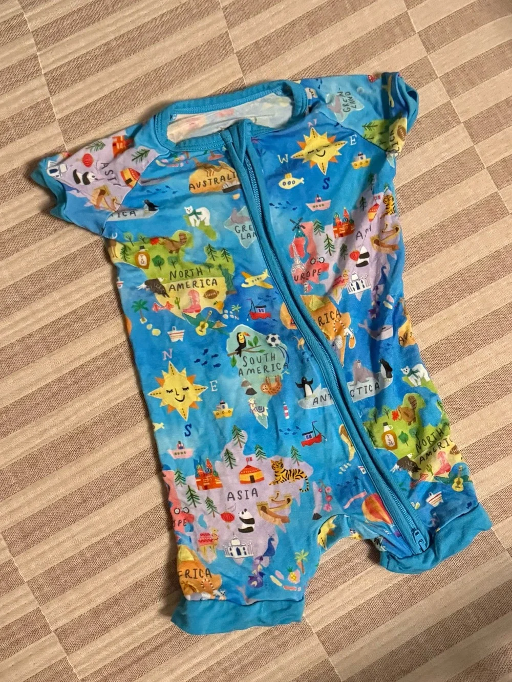 Little Sleepies Shorty Zippy 3-6m Around the World & Jurassic Jungle